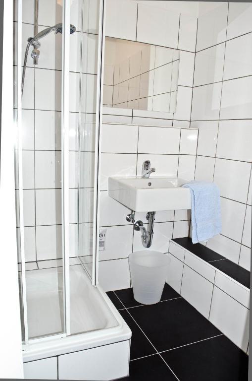Hostel Nanina Groebenzell Phòng bức ảnh